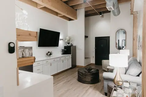 Dockside Suite 1 photo 1