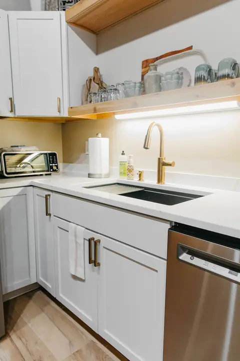 Dockside Suites photo 15