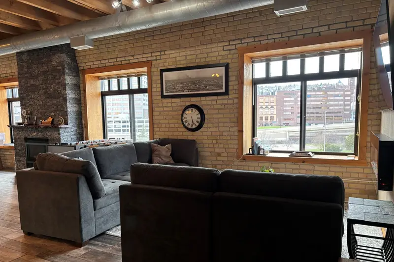 Captain's Quarters at The Brix in Canal Park, Duluth, photo 10